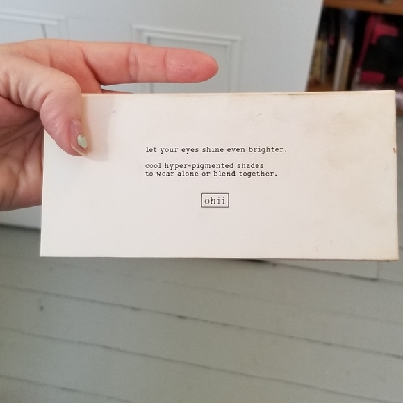 Ohii Irban Outfitters Magic Hour shimmer palette - Picture 2 of 2